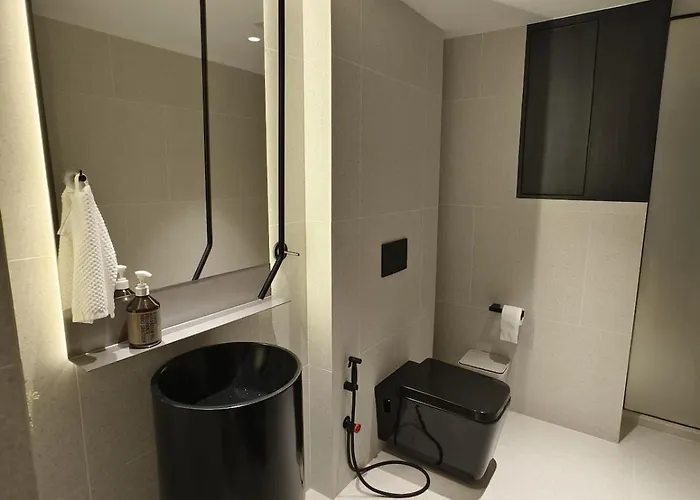 Stylish 3br Designer Townhouse With Bathtub Near Bts On Nut Bangkok