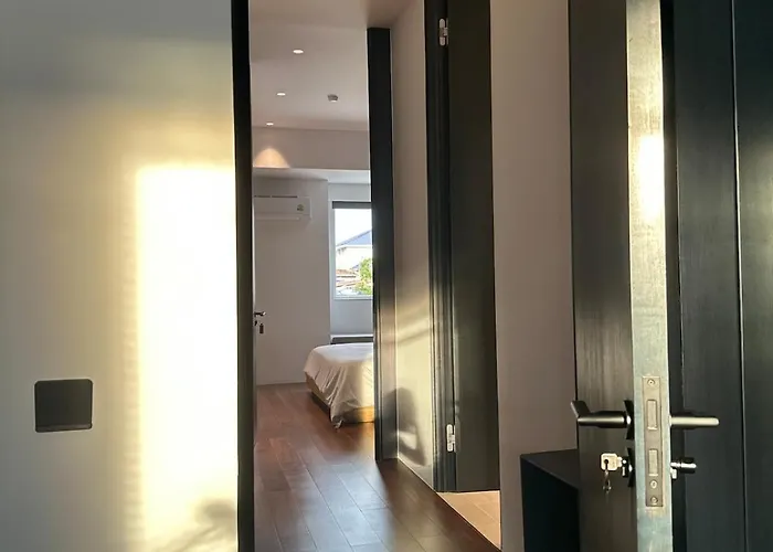 Stylish 3br Designer Townhouse With Bathtub Near Bts On Nut Bangkok
