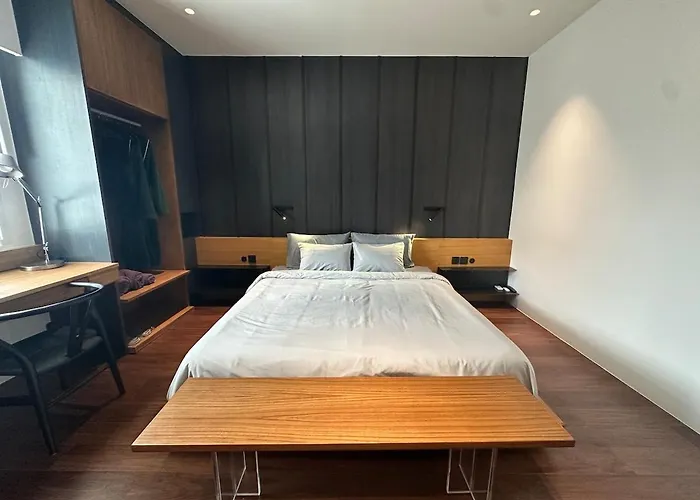 Villa Stylish 3br Designer Townhouse With Bathtub Near Bts On Nut Bangkok