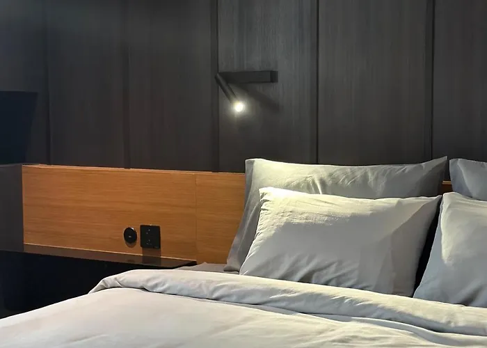 Stylish 3br Designer Townhouse With Bathtub Near Bts On Nut Villa Bangkok