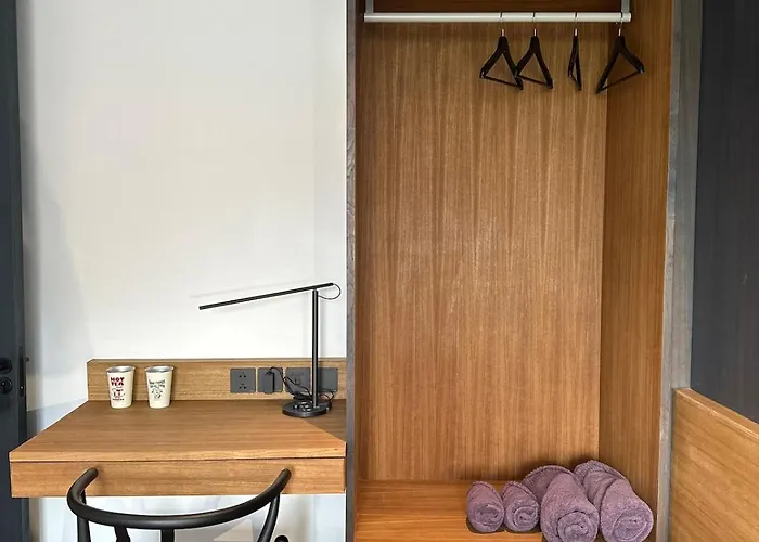 Stylish 3br Designer Townhouse With Bathtub Near Bts On Nut Bangkok