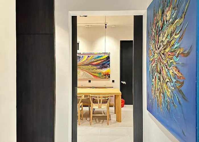 Villa Stylish 3br Designer Townhouse With Bathtub Near Bts On Nut