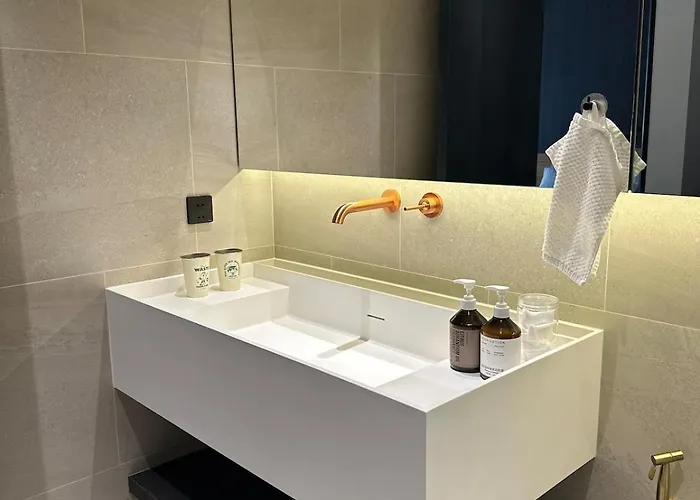 Stylish 3br Designer Townhouse With Bathtub Near Bts On Nut Villa *