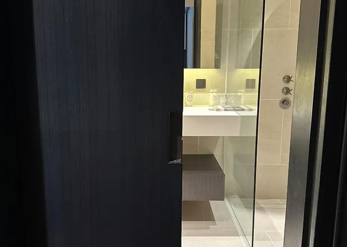 Villa Stylish 3br Designer Townhouse With Bathtub Near Bts On Nut Bangkok